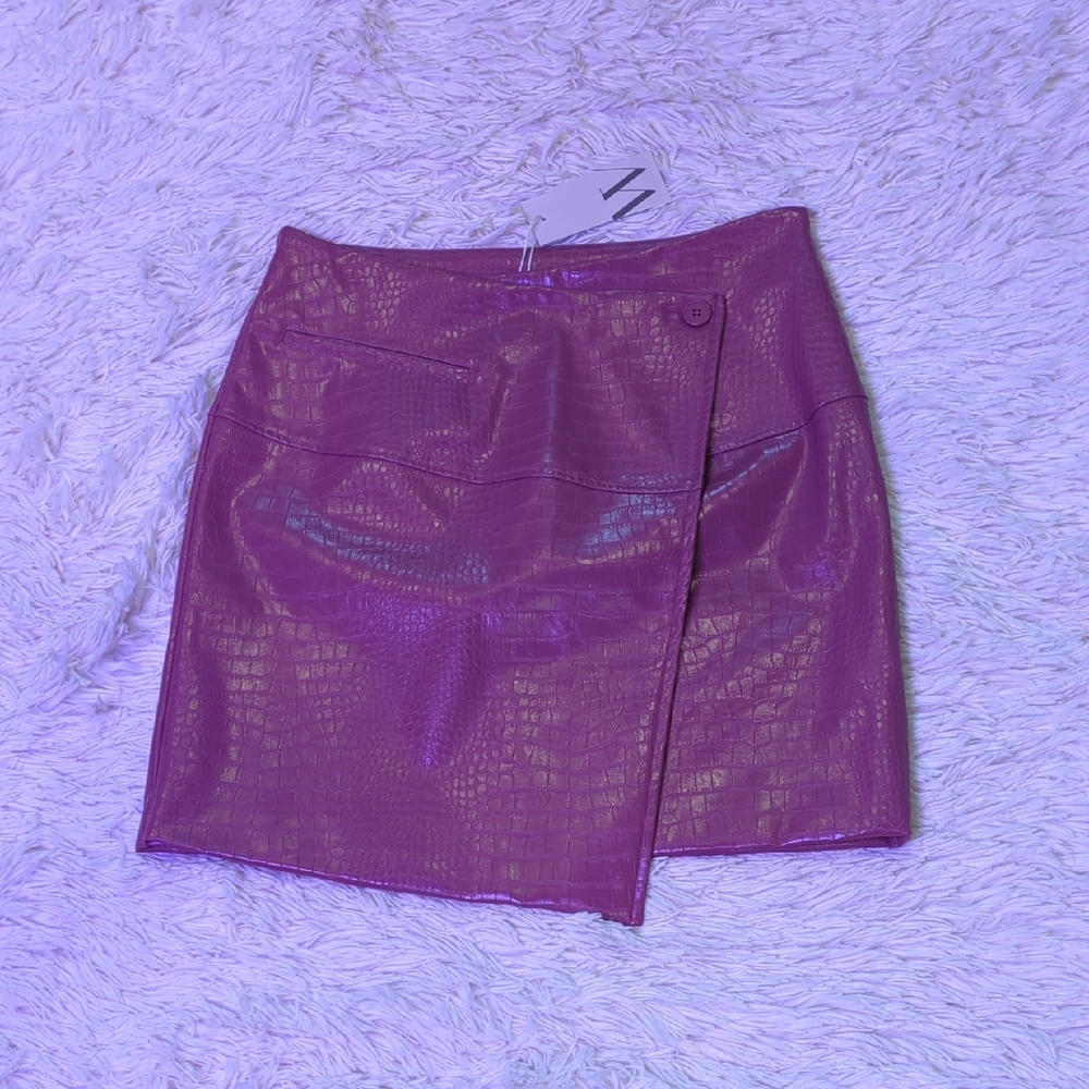 Worthington Mauve Faux Leather Skirt Size 6